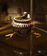 Вазочка - подсвечник, свет и интерьер помогает в создании волшебно-старинной атмосферы